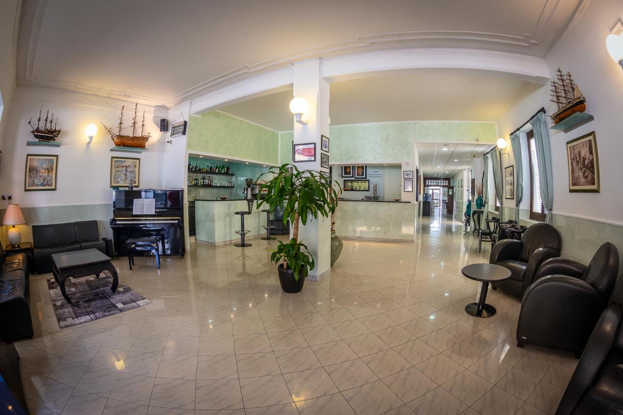Marina B&B Adults Only Сестрі-Леванте Екстер'єр фото
